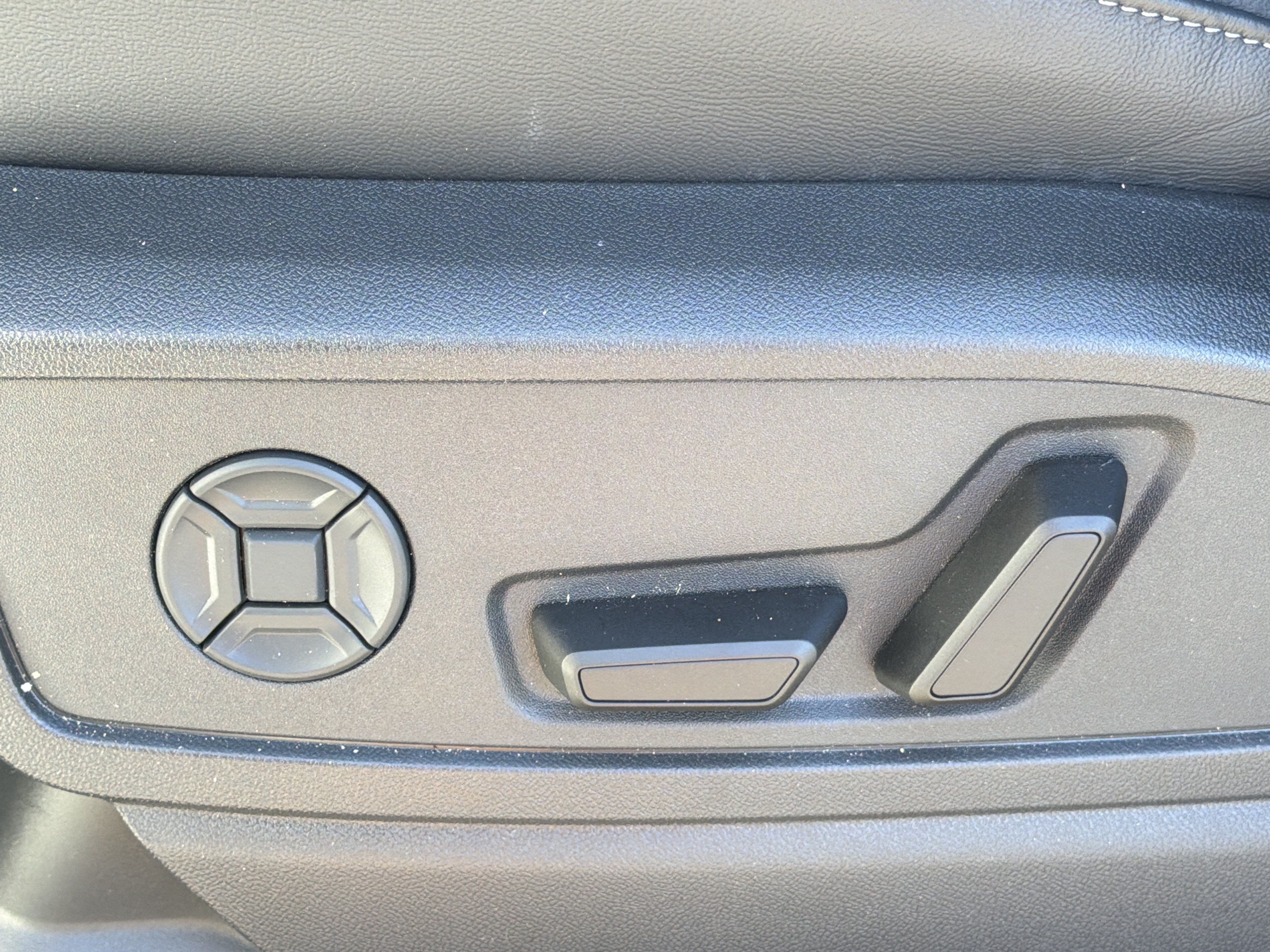 Used 2026 Audi Q5 Premium Plus AWD/4WD image 16