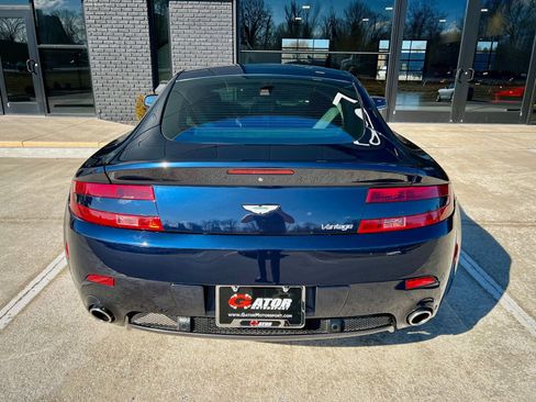 Used 2009 Aston Martin V8 Vantage Base image 6