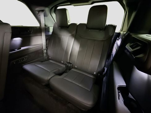 New 2026 Land Rover Range Rover Long Wheelbase SE image 23