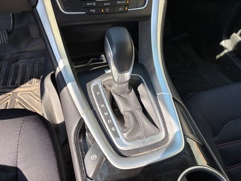 Used 2016 Ford Fusion SE w/ Equipment Group 201A FWD image 23