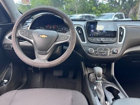 Used 2022 Chevrolet Malibu LS FWD image 10
