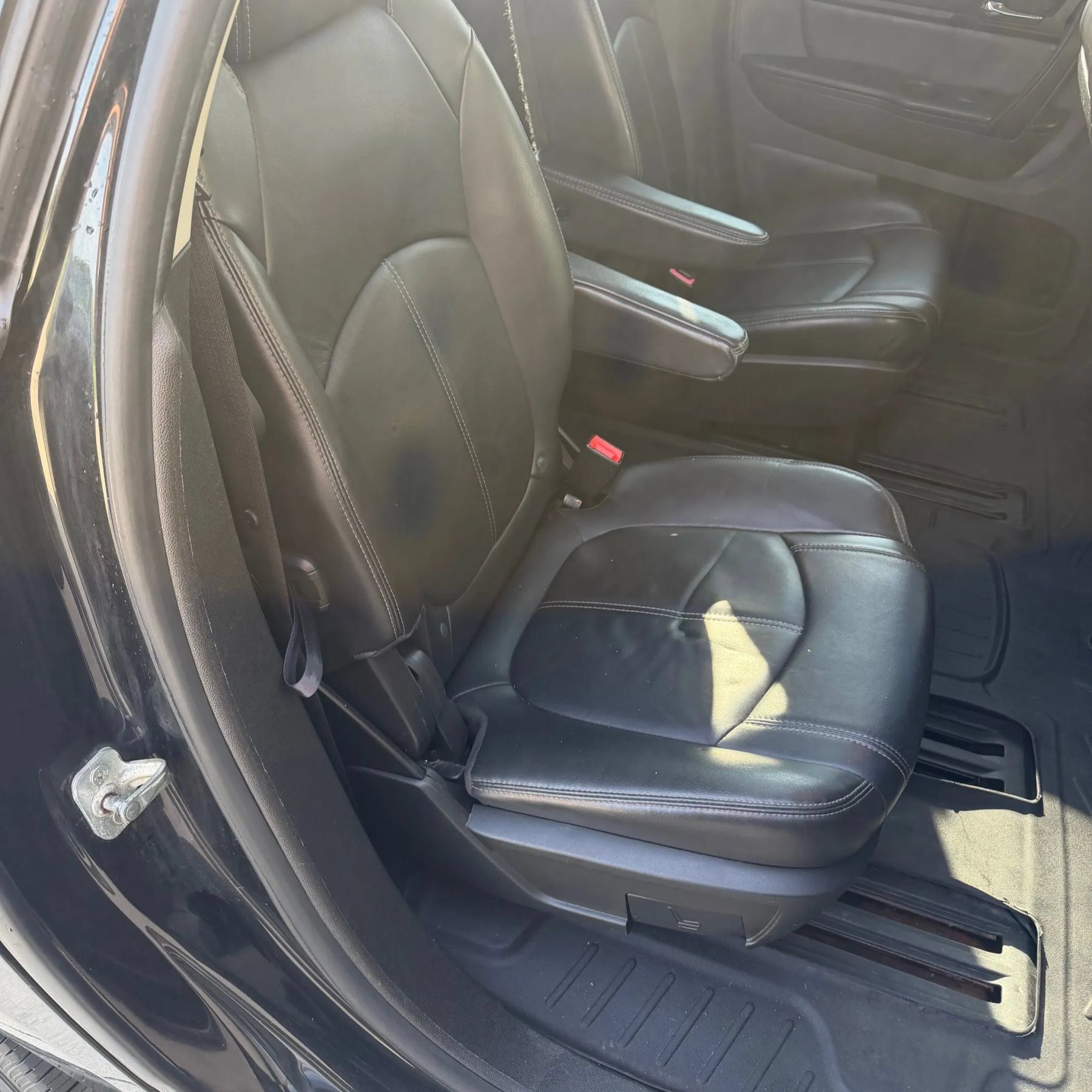 Used 2014 Chevrolet Traverse LT FWD image 24