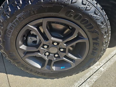 Certified 2024 Jeep Grand Cherokee Trailhawk w/ Advanced Protech Group II AWD/4WD image 2