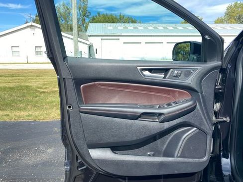 Used 2021 Ford Edge Titanium w/ Equipment Group 301A image 13