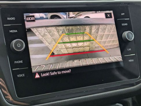 Used 2024 Volkswagen Tiguan Wolfsburg Edition FWD image 17