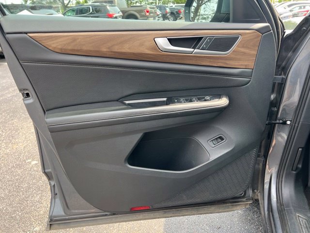 Used 2024 Volkswagen Atlas SE FWD image 24