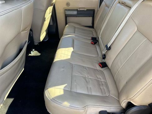 Used 2014 Ford F250 Lariat w/ Lariat Ultimate Package image 22