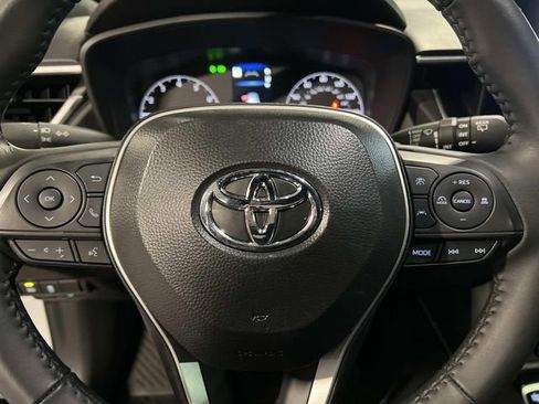 Used 2025 Toyota Corolla Cross AWD Hybrid image 14