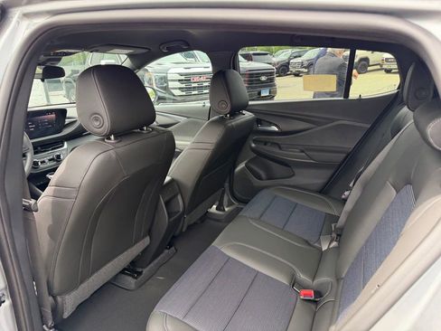 New 2026 Buick Envista Preferred FWD image 9