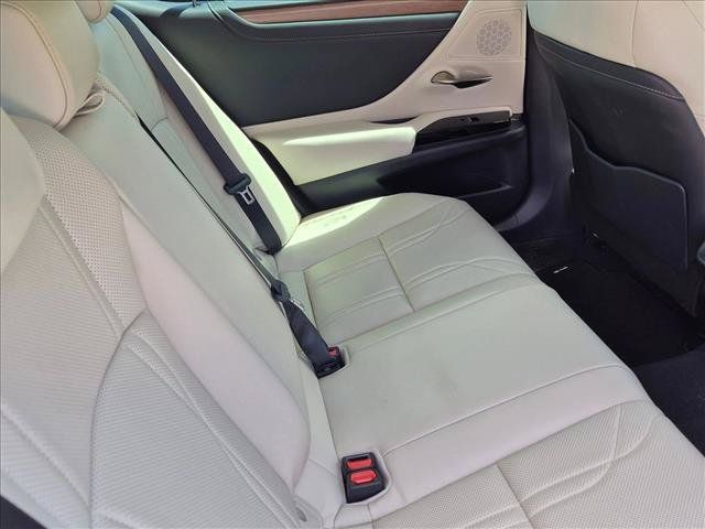 Used 2025 Lexus ES 300h w/ Technology Package FWD image 20