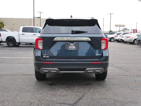 Used 2022 Ford Explorer XLT w/ Equipment Group 202A AWD/4WD image 4