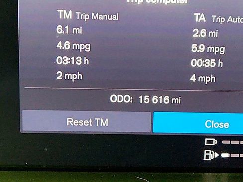 Used 2025 Volvo XC90 T8 Plus w/ Protection Package Premier image 18