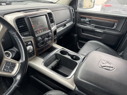 Used 2016 RAM 1500 Laramie w/ Convenience Group image 7