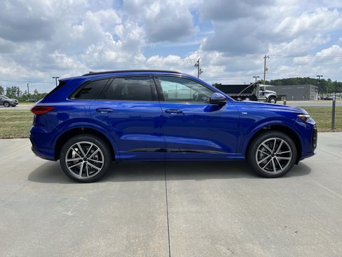 New 2026 Audi Q5 Premium Plus AWD/4WD image 10