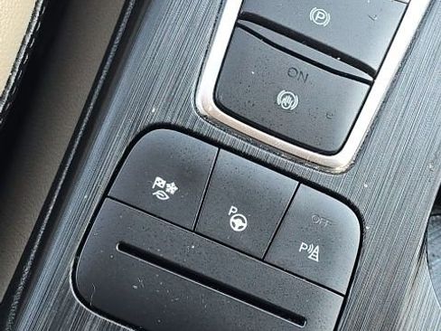 Used 2020 Ford Escape Titanium image 42