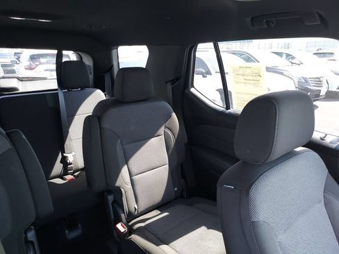 Used 2023 Chevrolet Traverse LT FWD image 14