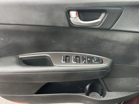 Used 2018 Kia Optima LX w/ 17" Alloy Wheels Package image 27