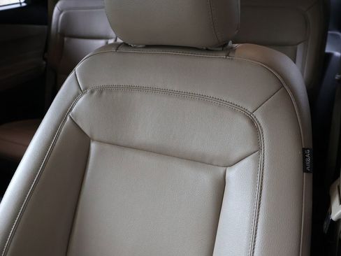 Used 2020 Ford Explorer XLT w/ Equipment Group 202A image 21