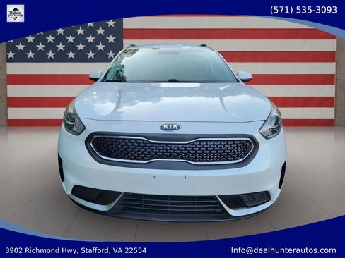 Used 2018 Kia Niro LX FWD image 2