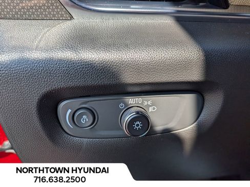 Used 2023 Chevrolet Traverse Premier w/ LPO, Floor Liner Package AWD/4WD image 33