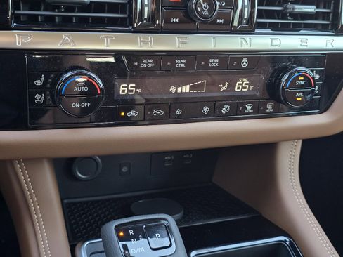 New 2026 Nissan Pathfinder Platinum image 20