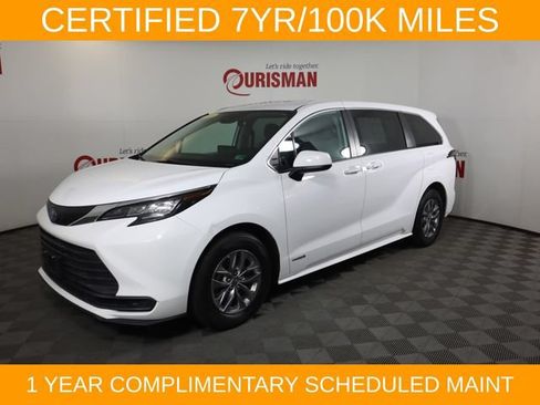Used 2021 Toyota Sienna LE FWD image 1