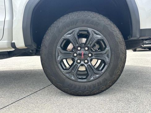 Used 2024 GMC Canyon Elevation RWD image 19