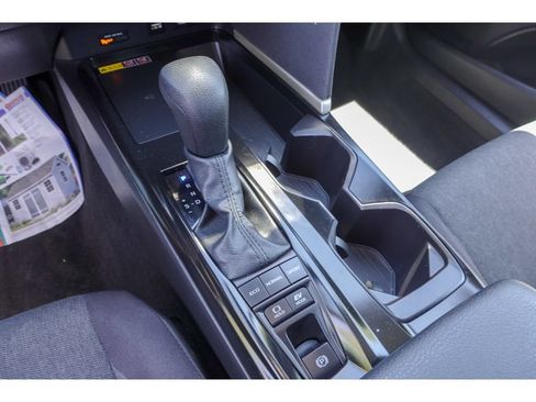 Used 2025 Toyota Camry LE FWD image 21