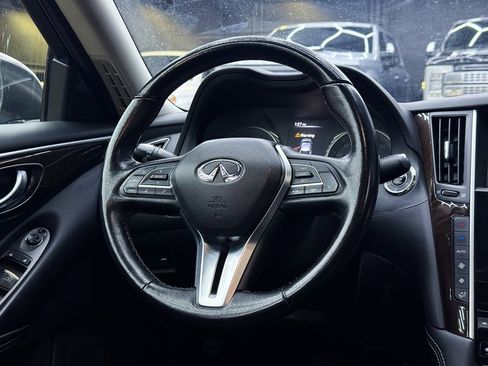 Used 2018 INFINITI Q50 Luxe w/ Essential Package (3.0T Luxe) image 23