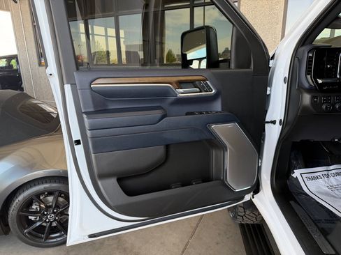 Used 2024 Chevrolet Silverado 3500 High Country w/ Technology Package AWD/4WD image 24