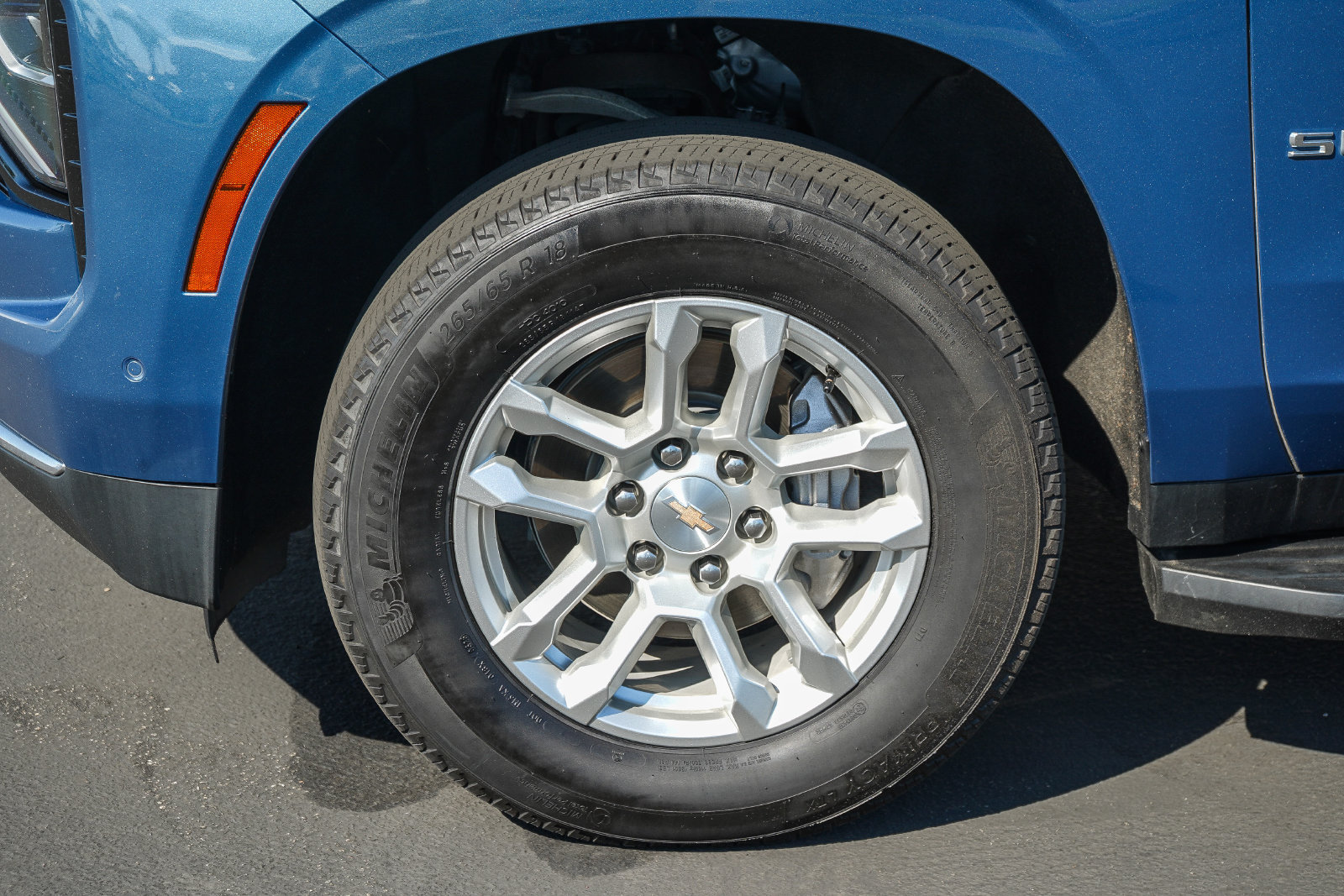Used 2025 Chevrolet Suburban LT AWD/4WD image 10