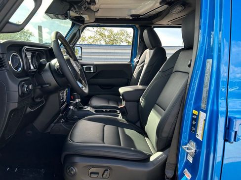 New 2024 Jeep Wrangler Sahara w/ Technology Group image 9