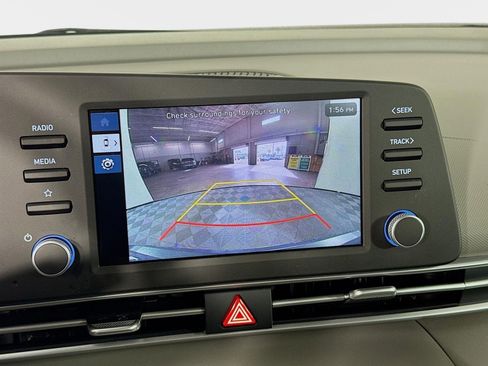 Certified 2025 Hyundai Elantra SE image 15