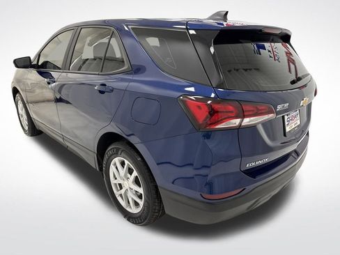 Used 2022 Chevrolet Equinox LS image 6