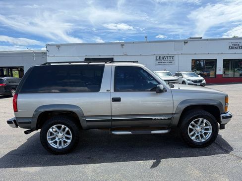 Used 1999 Chevrolet Tahoe 4WD 2-Door w/ Preferred Equipment Group image 18