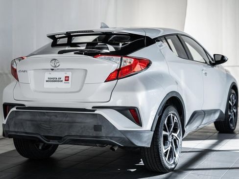Used 2018 Toyota C-HR XLE image 4
