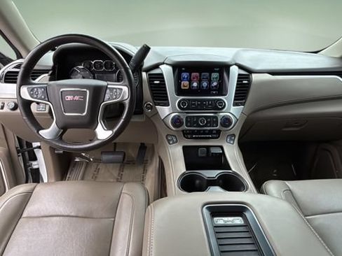 Used 2017 GMC Yukon XL SLT w/ Premium Edition RWD image 16