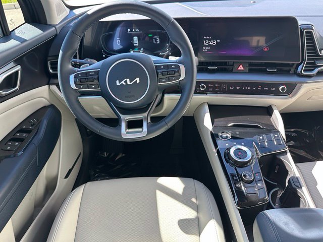 Used 2025 Kia Sportage EX AWD/4WD image 14
