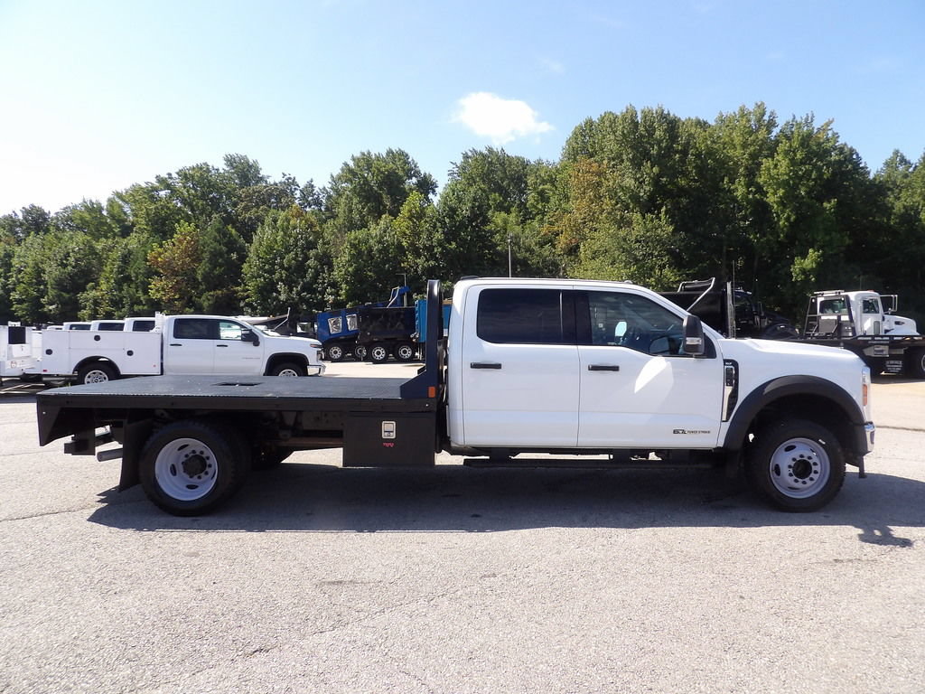 Used 2025 Ford F550 4x4 Crew Cab image 9