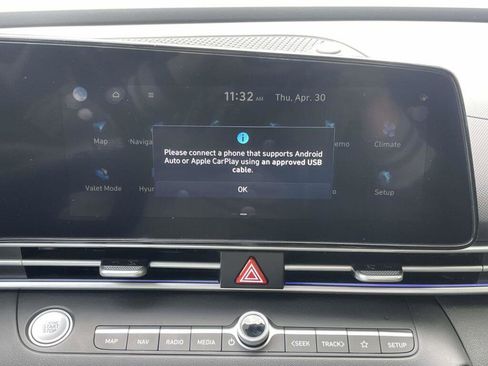 Used 2025 Hyundai Elantra SEL FWD image 23