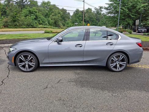 Used 2024 BMW 330i xDrive Sedan w/ Convenience Package AWD/4WD image 4