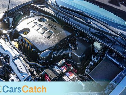 Used 2018 Toyota Corolla LE image 39