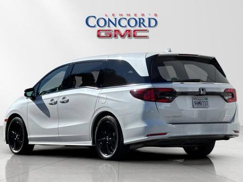 Used 2023 Honda Odyssey Sport image 6