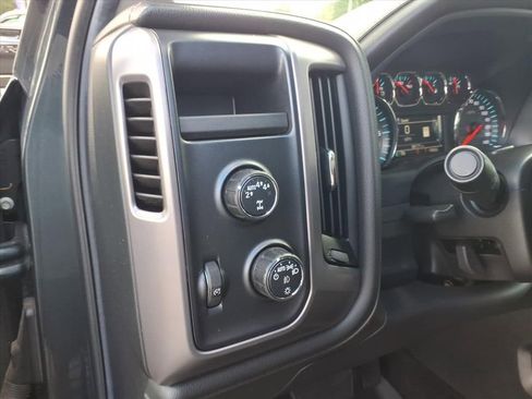 Used 2018 GMC Sierra 1500 SLT w/ All Terrain Package image 19