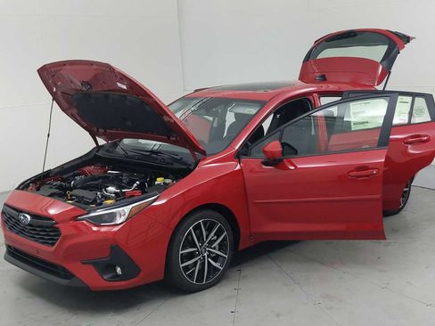 Used 2025 Subaru Impreza 2.0i Sport image 10