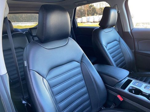 Used 2022 Ford Edge SEL w/ Convenience Package image 27