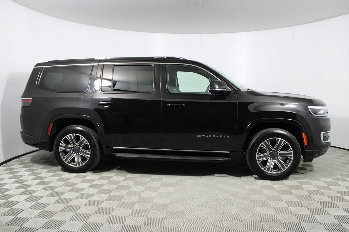 Used 2024 Jeep Wagoneer Series II w/ Flexible Seating Group RWD image 44