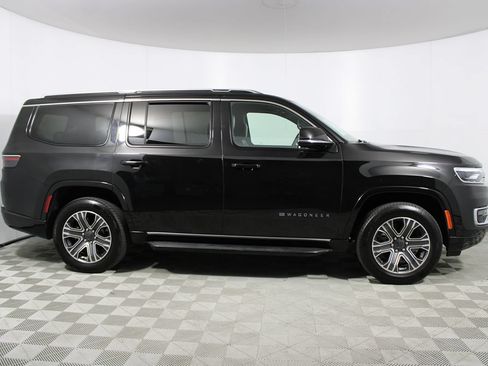 Used 2024 Jeep Wagoneer Series II w/ Flexible Seating Group RWD image 44