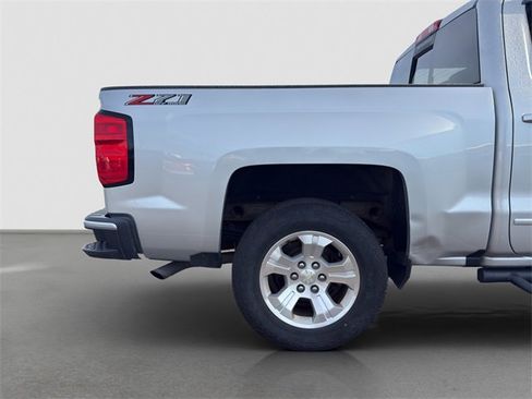 Used 2018 Chevrolet Silverado 1500 LT w/ All Star Edition image 22