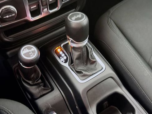 Used 2020 Jeep Wrangler Unlimited Sport AWD/4WD image 21